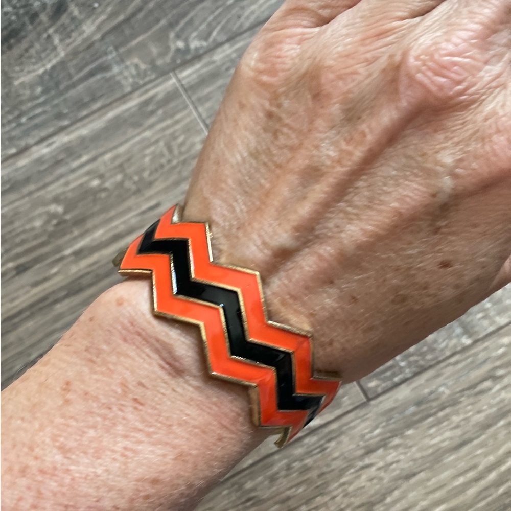 ⚠️ Hinged black and orange cuff bracelet- great for Clemson fans!